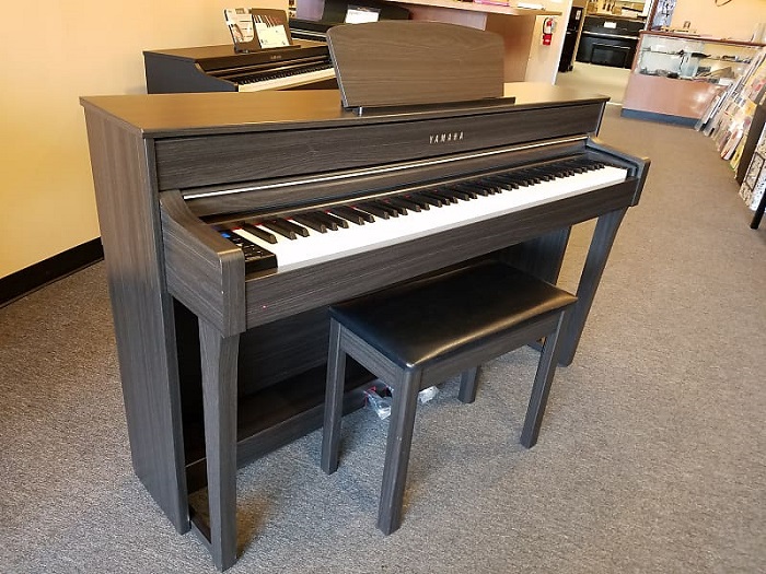yamaha clavinova 645(piano)